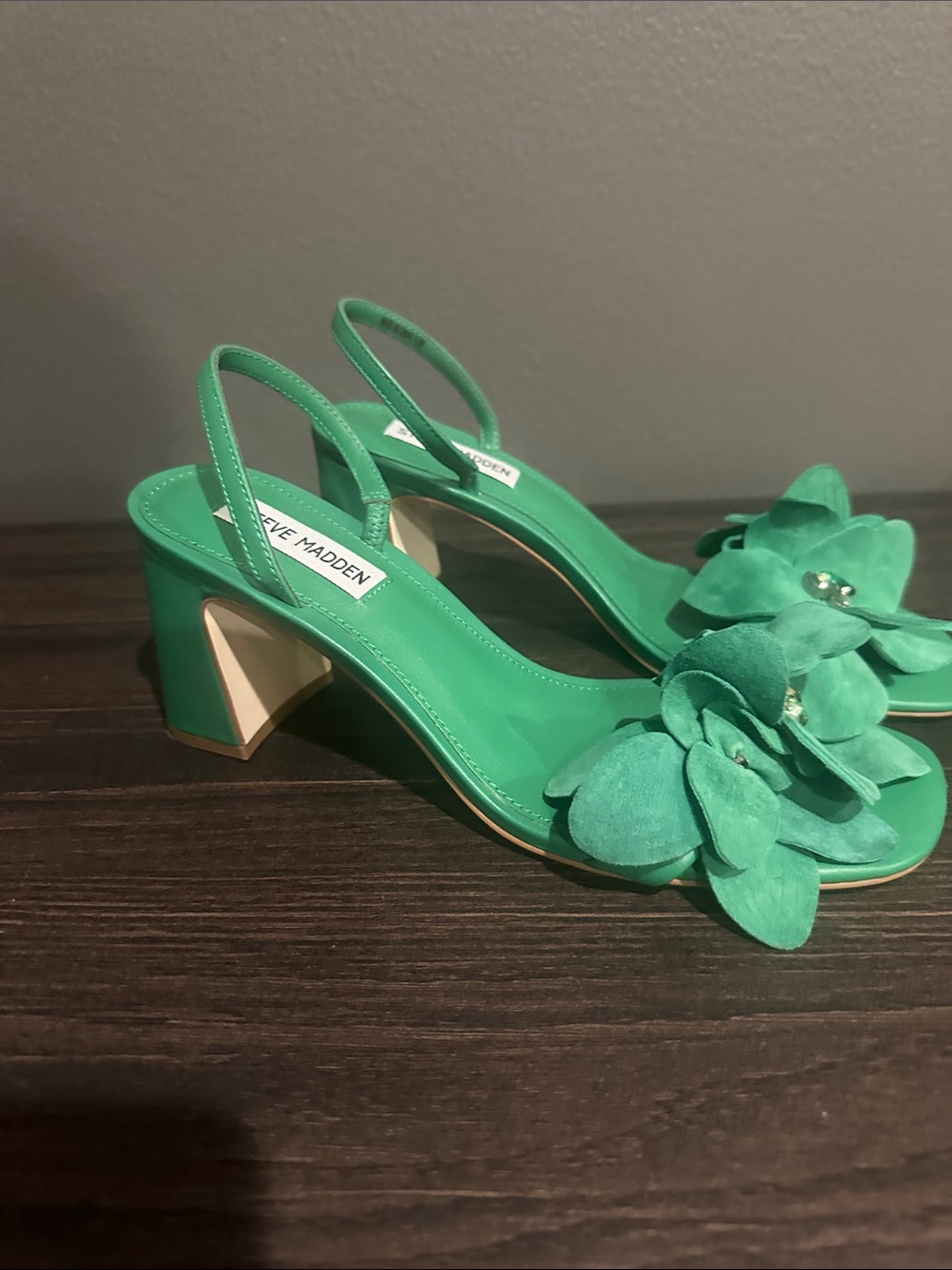 Steve Madden Emerald Green Floral Slingback Heels - Picture 3 of 7